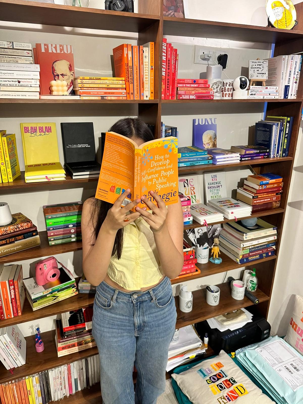 Reading in the Socially Souled library